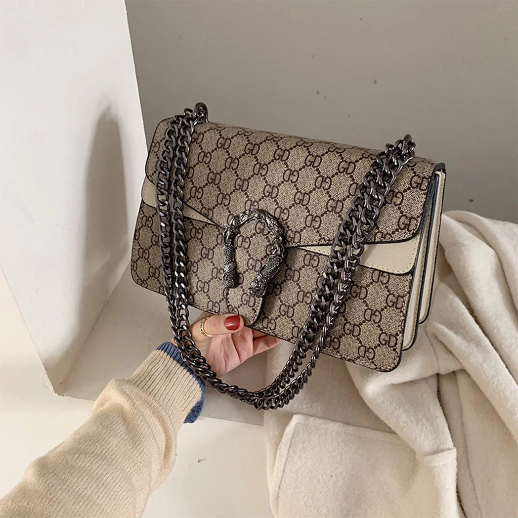 Monroe Signature Chain Bag