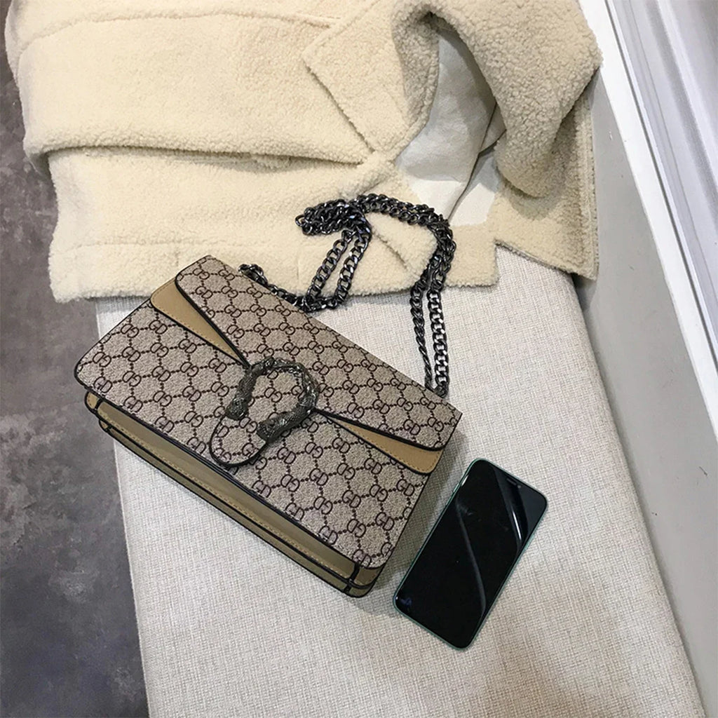 Monroe Signature Chain Bag