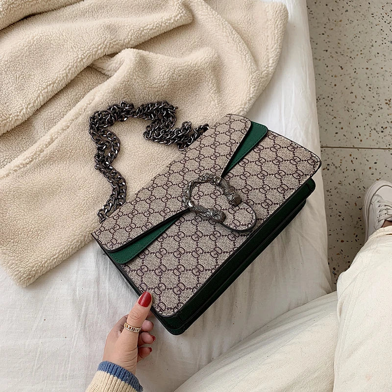 Monroe Signature Chain Bag