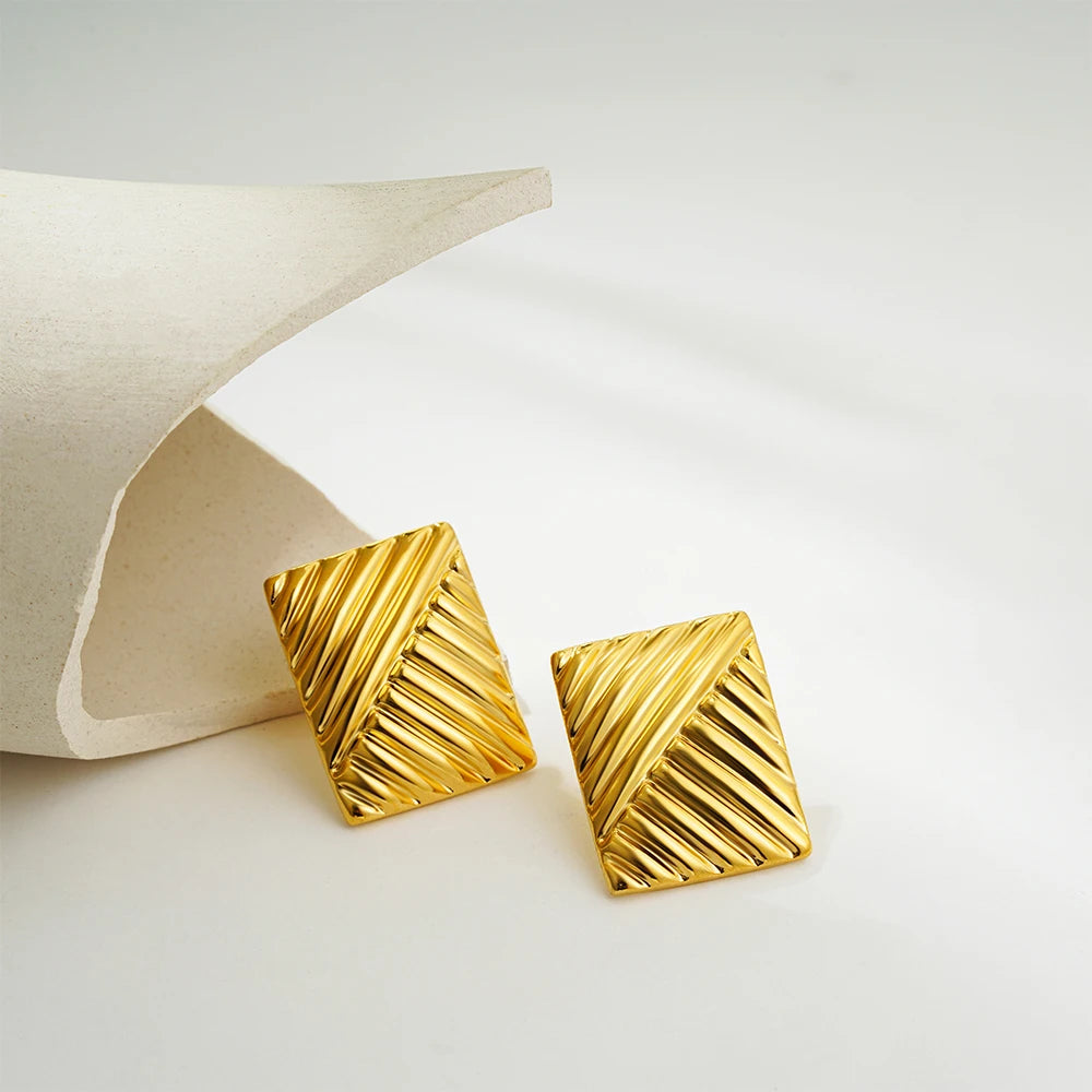 Gold Interlocking Hoop Earrings Garmentchic